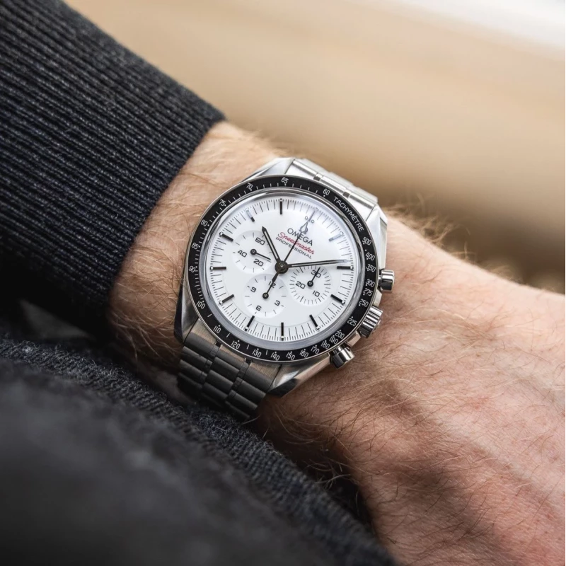 Omega Speedmaster Moonwatch Professional Master Chronometer