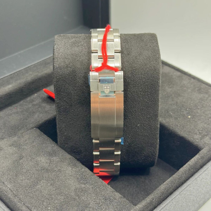 Tudor Black Bay