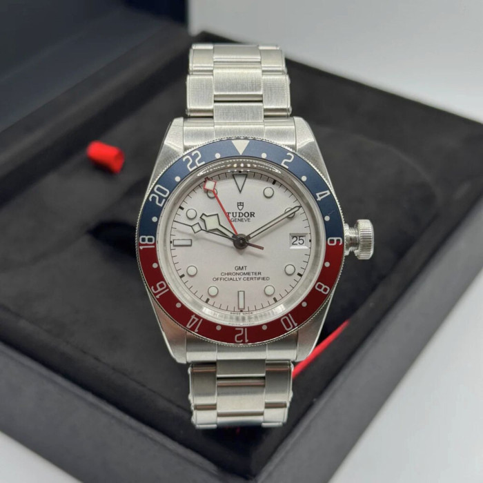 Tudor Black Bay GMT