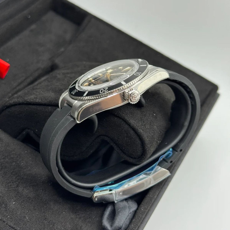 Tudor Black Bay 54