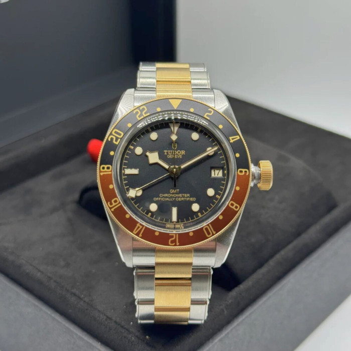 Tudor Black Bay GMT