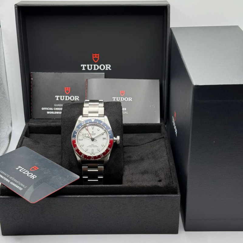 Tudor Black Bay GMT