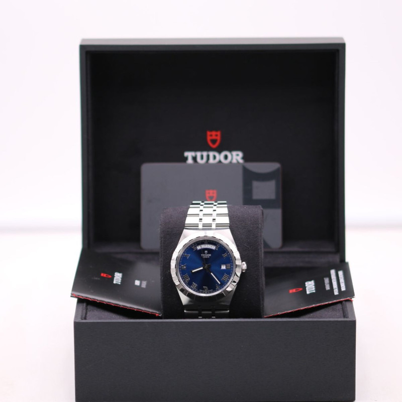 Tudor Royal 41