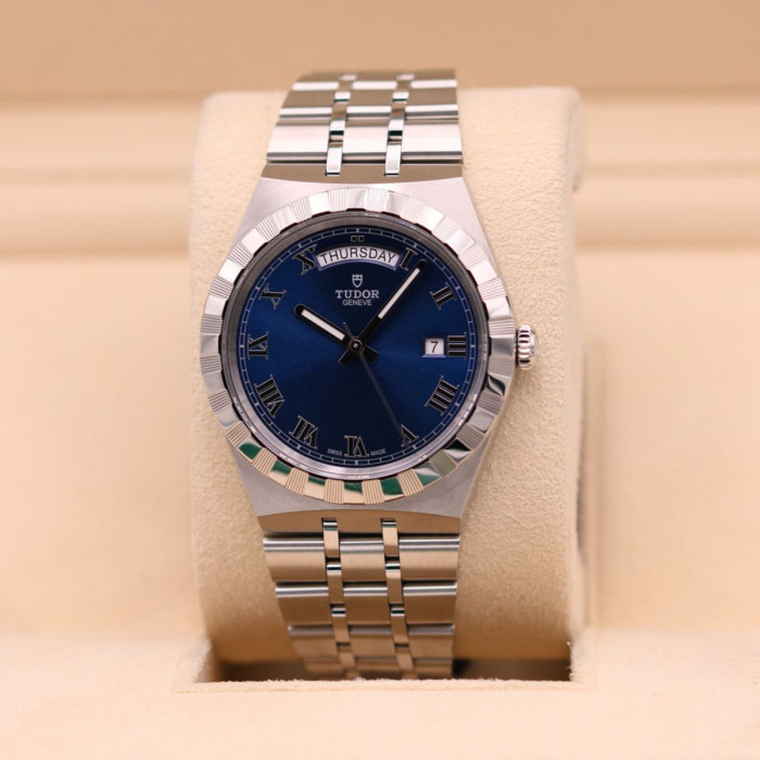 Tudor Royal 41